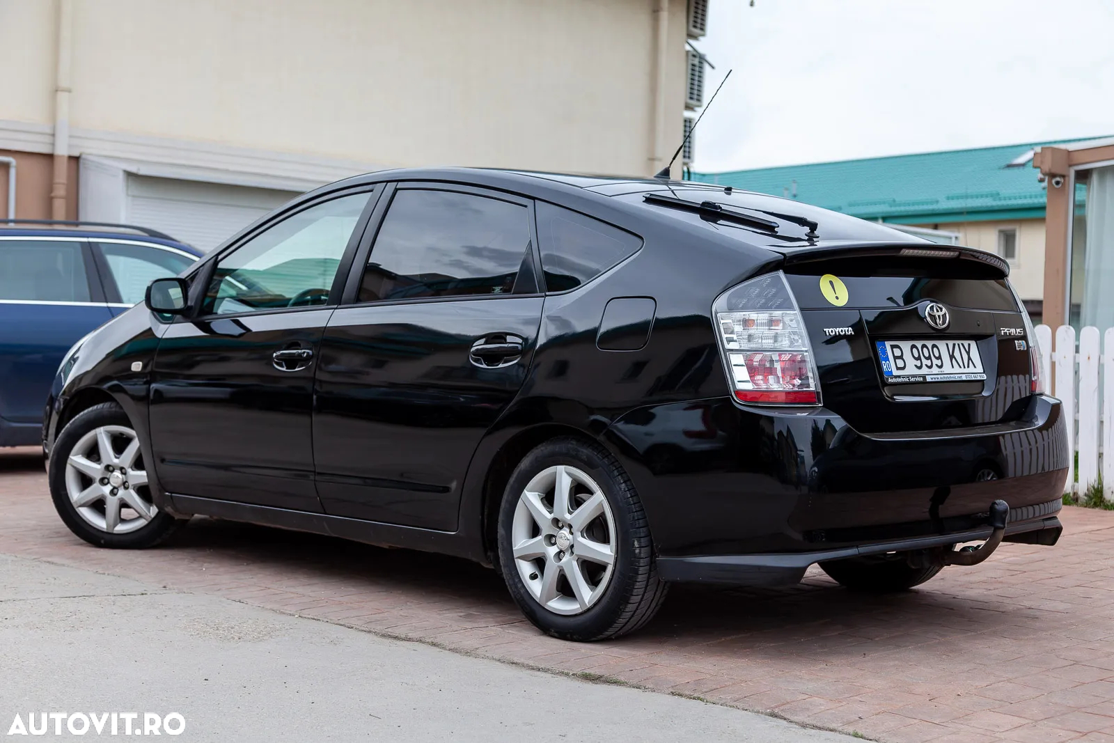 Toyota Prius - 3