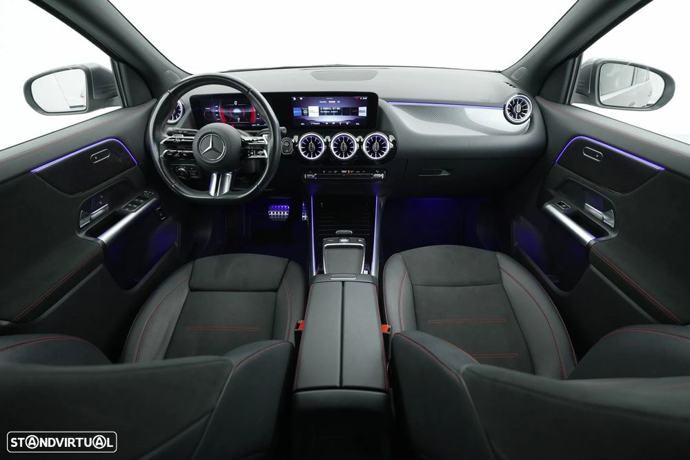 Mercedes-Benz GLA 200 AMG Line - 13