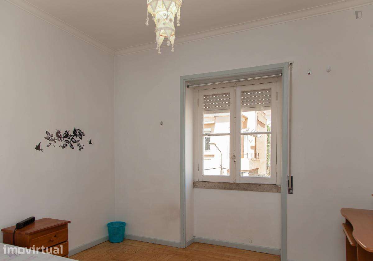 Quarto - localizado em Montes Claros Coimbra - Grande imagem: 5/22