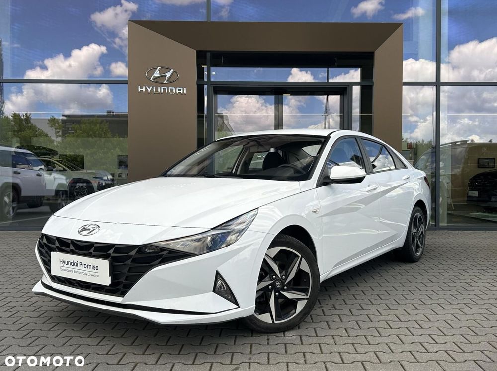 Hyundai Elantra - 2