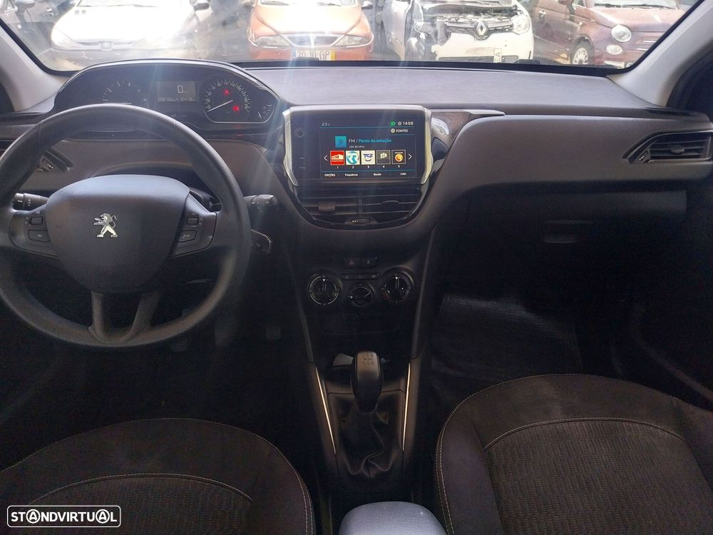 Peugeot 208 1.2 PureTech Active - 12