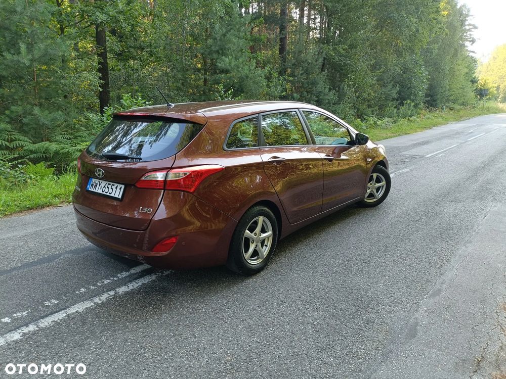 Hyundai i30 1.6 Comfort - 35