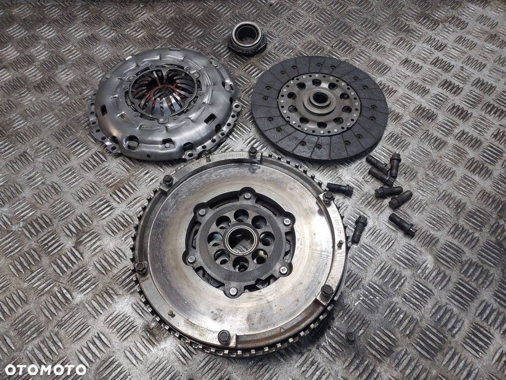 KOŁO DWUMASOWE + TARCZA + DOCISK MAZDA 5 I CR 2.0 CD RF7J 415048310 - 1