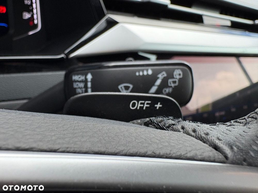 Volkswagen Arteon 2.0 TSI R-Line DSG - 26