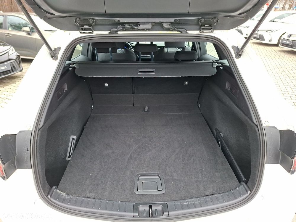 Toyota Corolla 1.8 Hybrid Comfort - 18