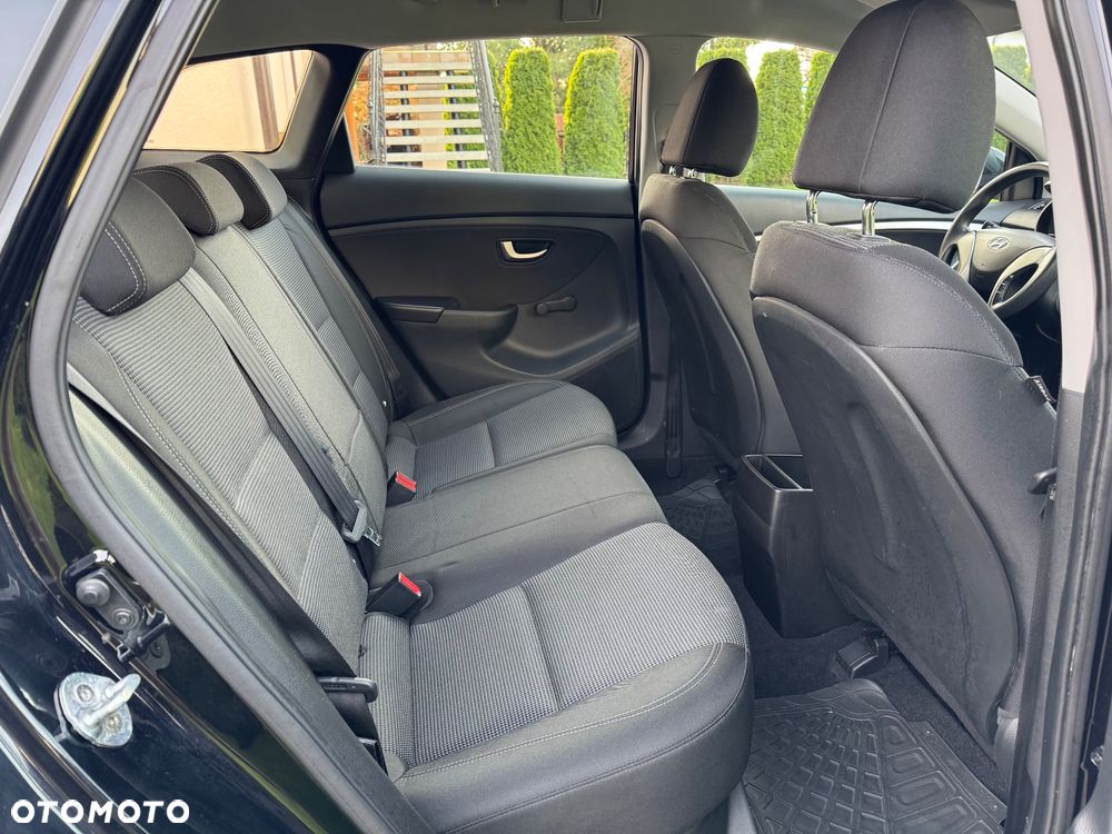 Hyundai i30 1.6 CRDi Classic + DCT - 14