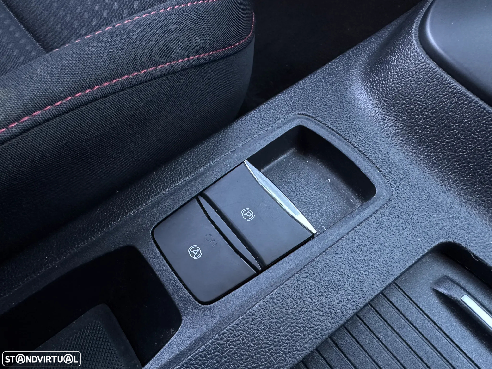 Ford Focus 1.0 EcoBoost ST-Line - 27