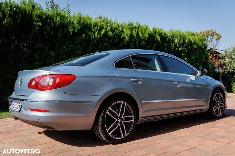 Volkswagen Passat - 4