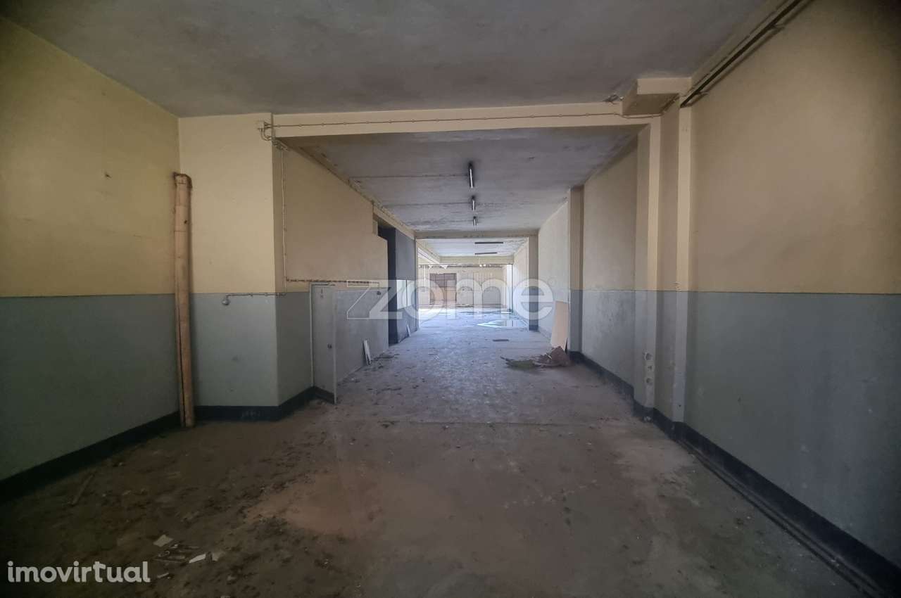 Armazém 600 m2 Constituição Porto - Grande imagem: 3/22