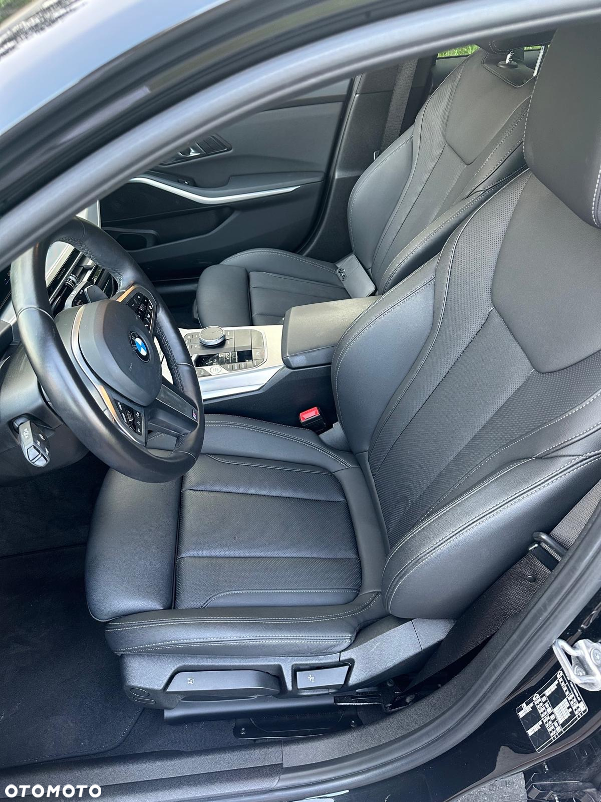 BMW Seria 3 318i M Sport - 8