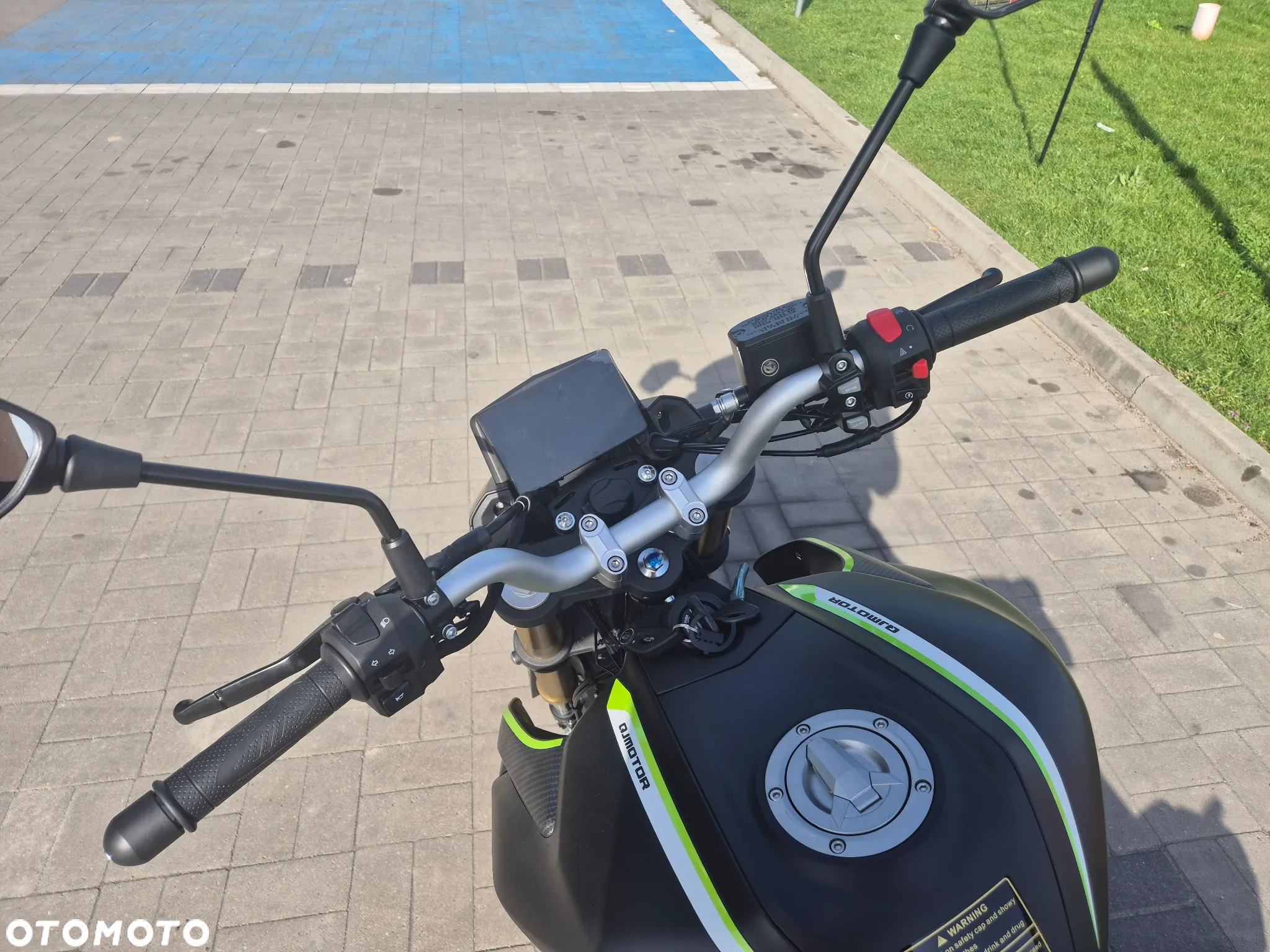 QJMOTOR SRK 125S - 7