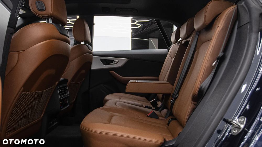 Audi Q8 55 TFSI mHEV Quattro Tiptronic - 23