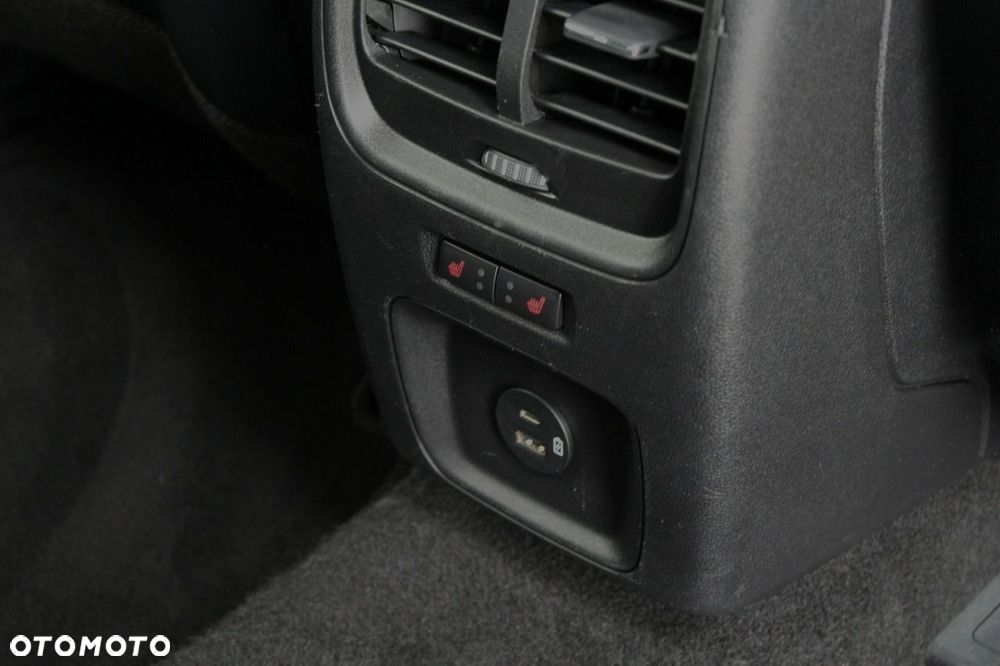 Ford Kuga - 22