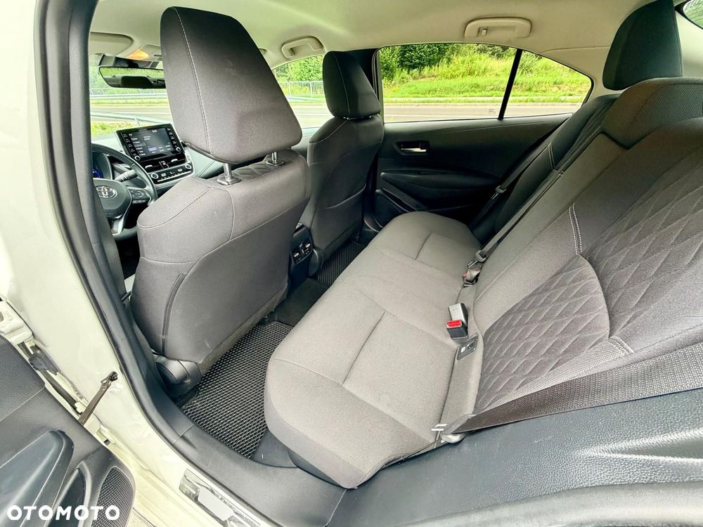 Toyota Corolla 1.8 Hybrid Comfort - 16