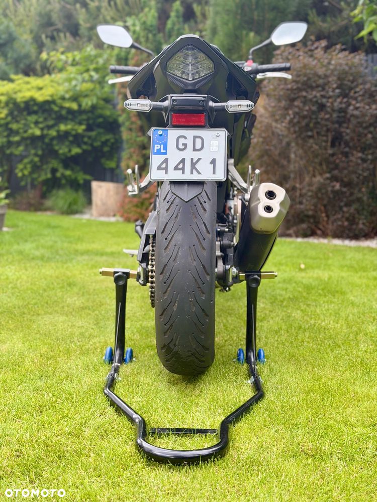 Honda CB - 8