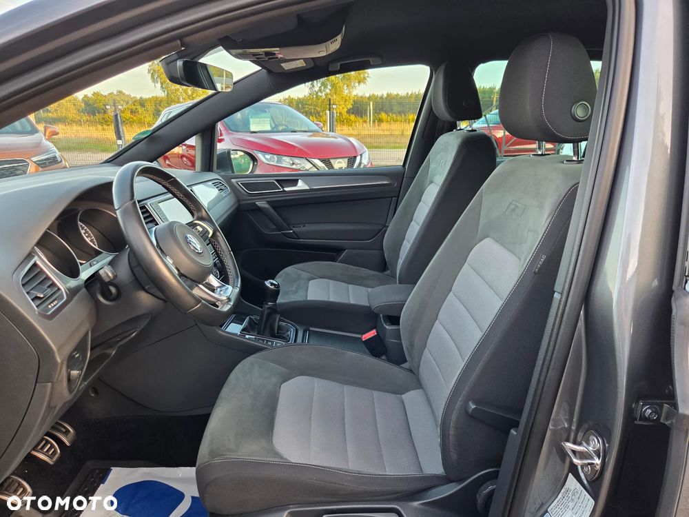 Volkswagen Golf Sportsvan - 37