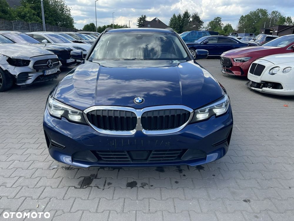 BMW Seria 3 318d - 3