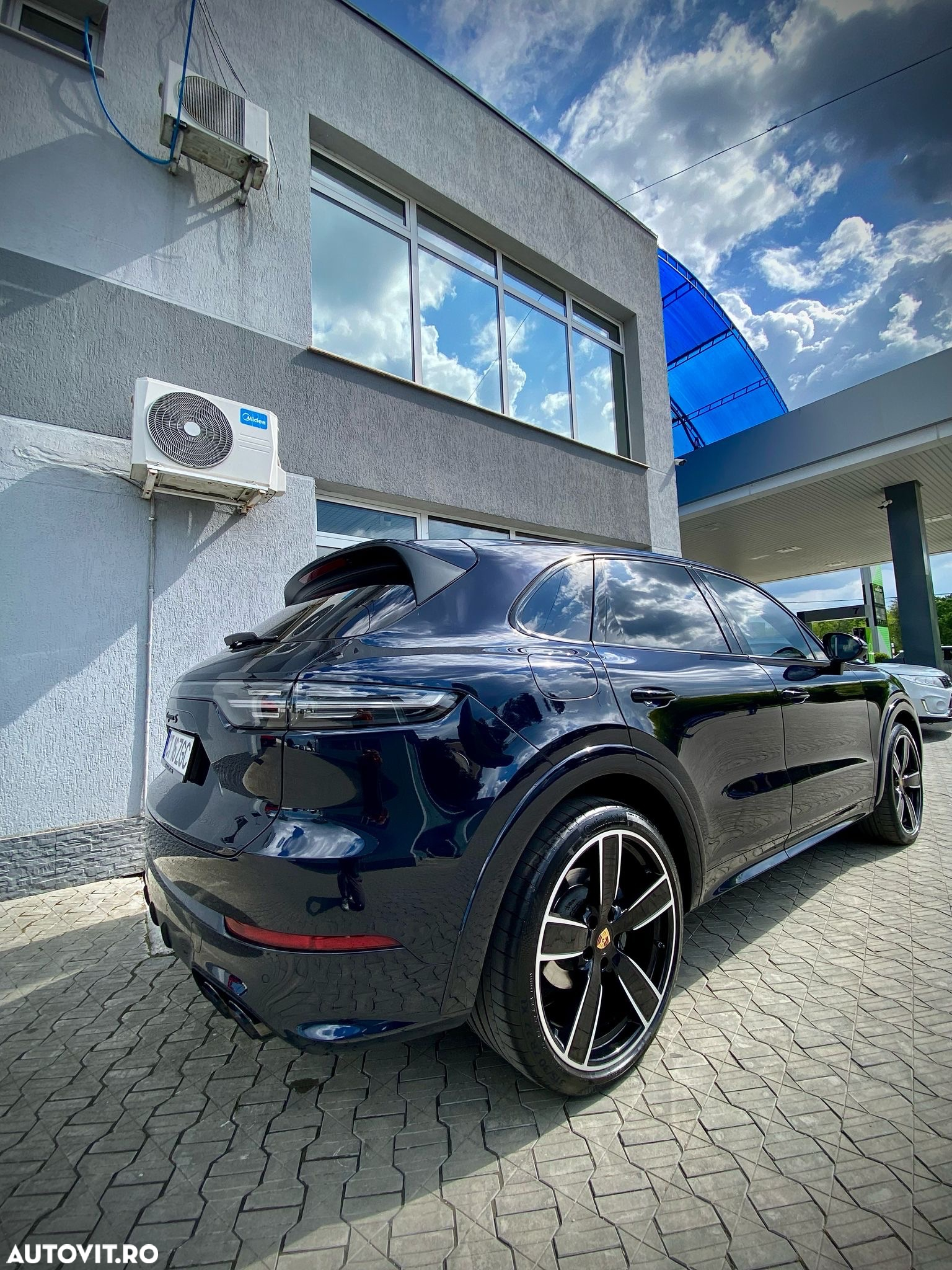 Porsche Cayenne S - 4
