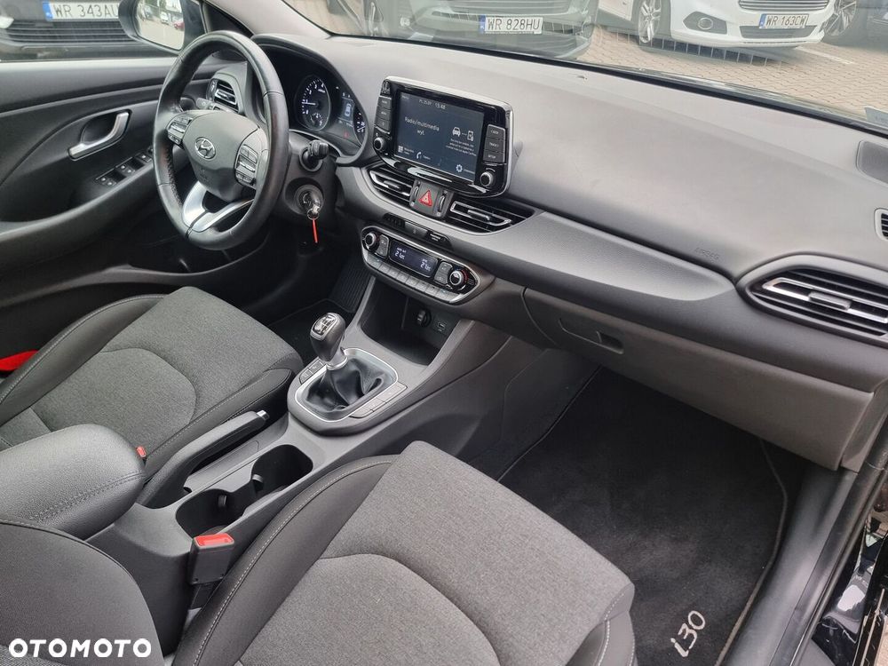 Hyundai i30 1.5 T-GDI 48V Smart - 17