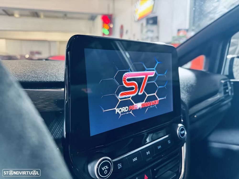 Ford Fiesta 1.5 EcoBoost ST - 28