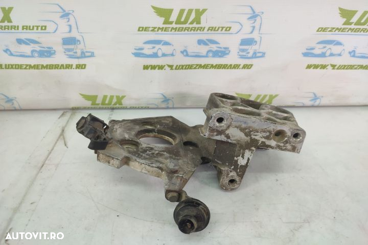 Suport pompa inalta presiune 8200240204 1.9 dci F9Q Renault Megane 2  [din 2002 pana  2006] seria - 2