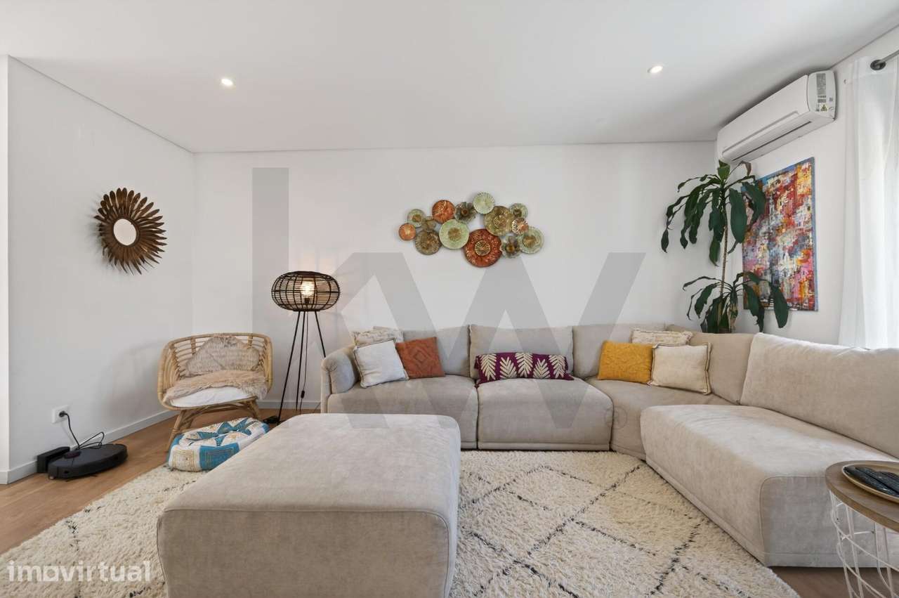 Moradia contemporânea T3+1 em Almada (Vale Flores) - Grande imagem: 4/58