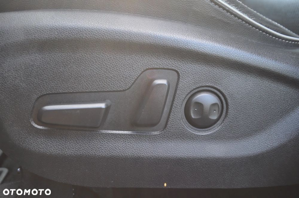 Kia Sportage 1.6 GDI Black Edition 2WD - 8