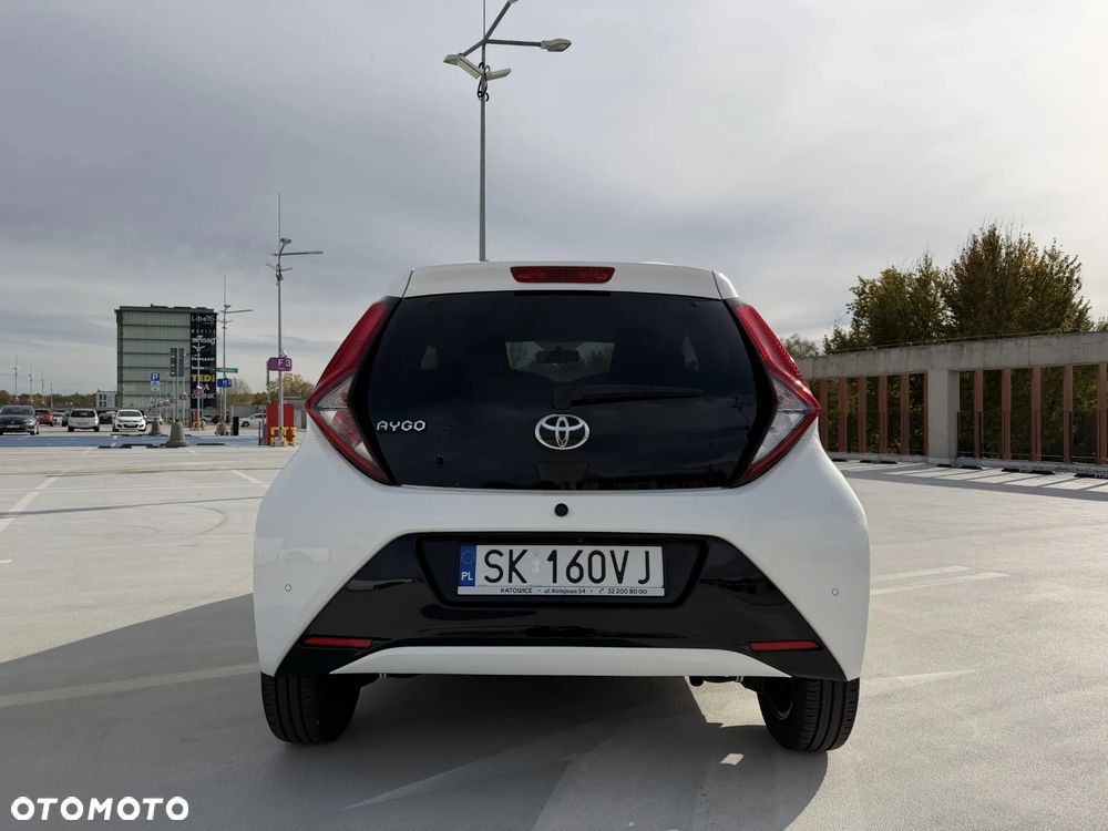 Toyota Aygo x-play - 3