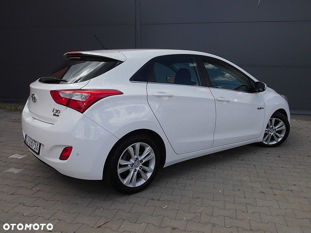 Hyundai i30 1.6 CRDi Fifa World Cup Edition - 5