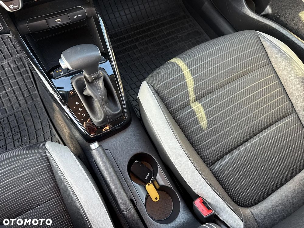 Kia Stonic 1.0 T-GDI L Business Line DCT - 15