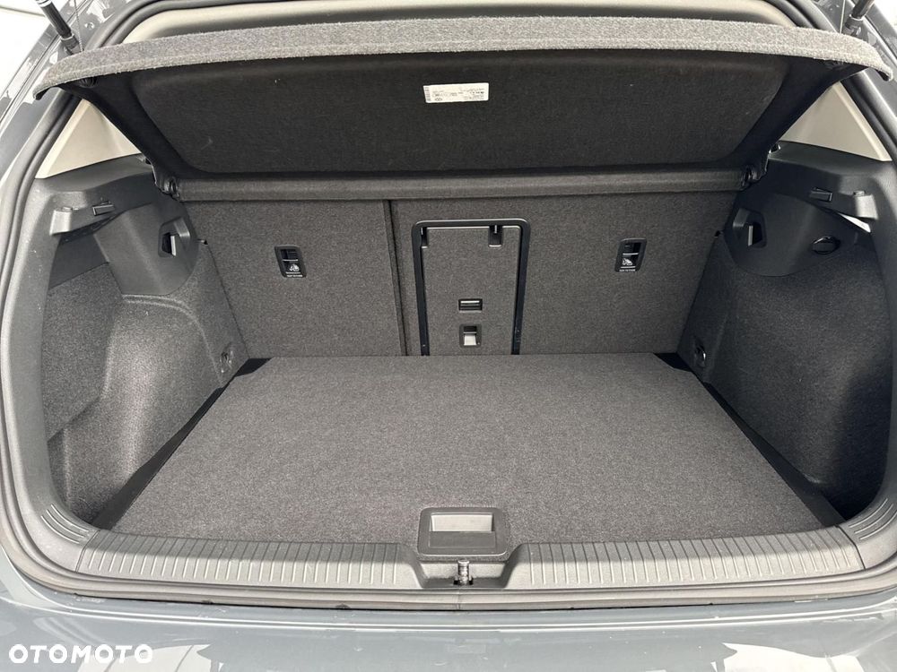 Volkswagen Golf - 17