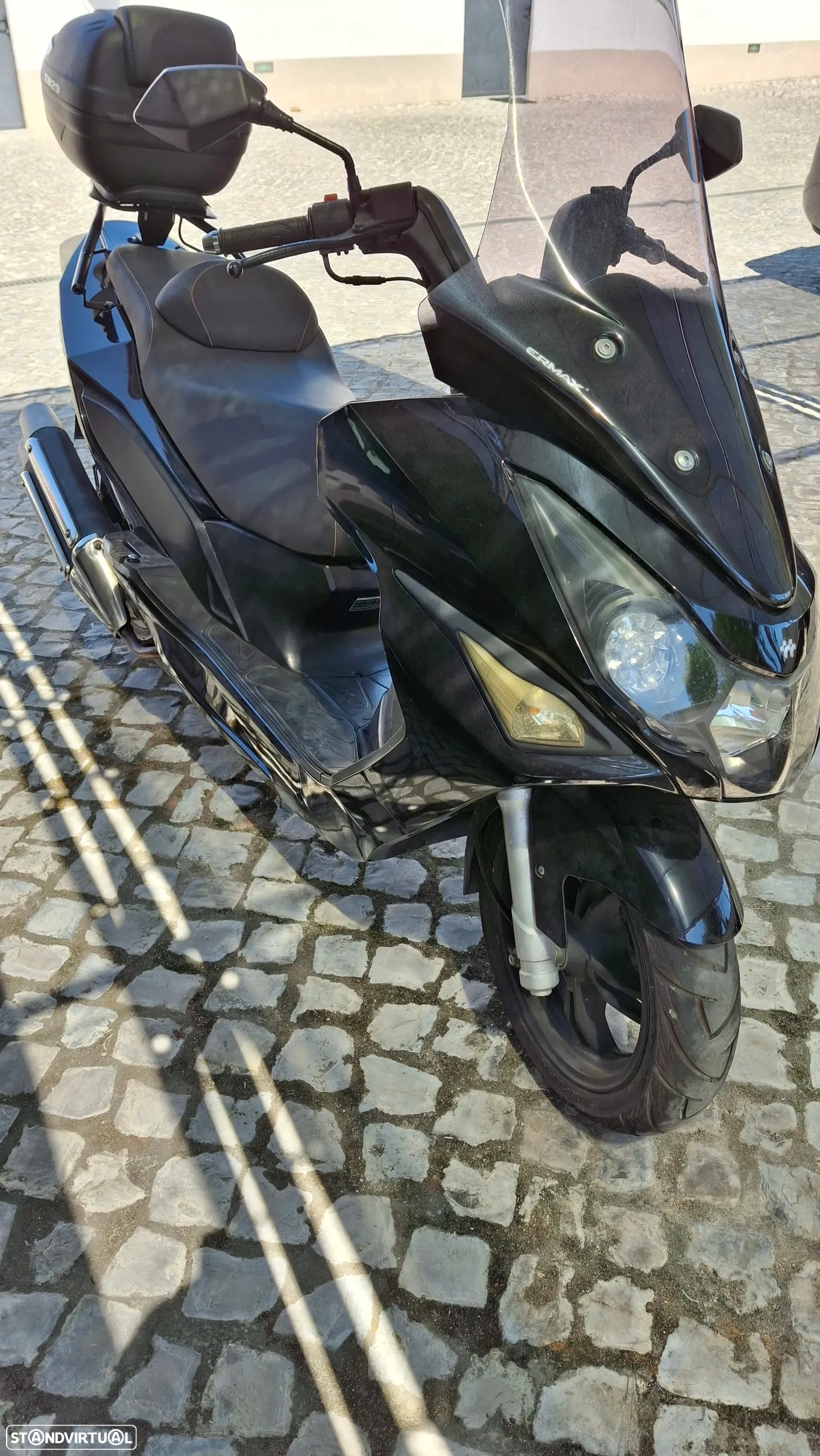 Daelim S3 Maxi scooter - 3