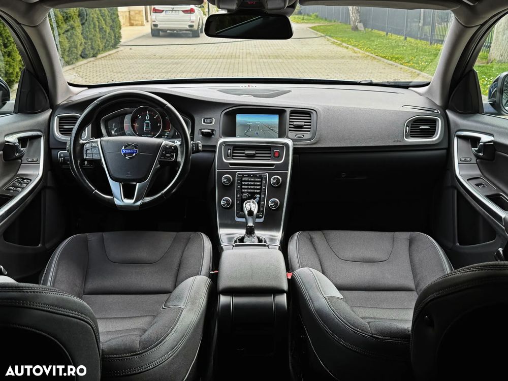 Volvo V60 D4 Geartronic Momentum - 3