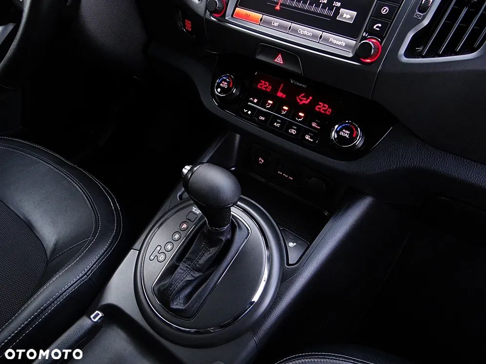 Kia Sportage 2.0 CVVT 2WD Automatik Spirit - 31