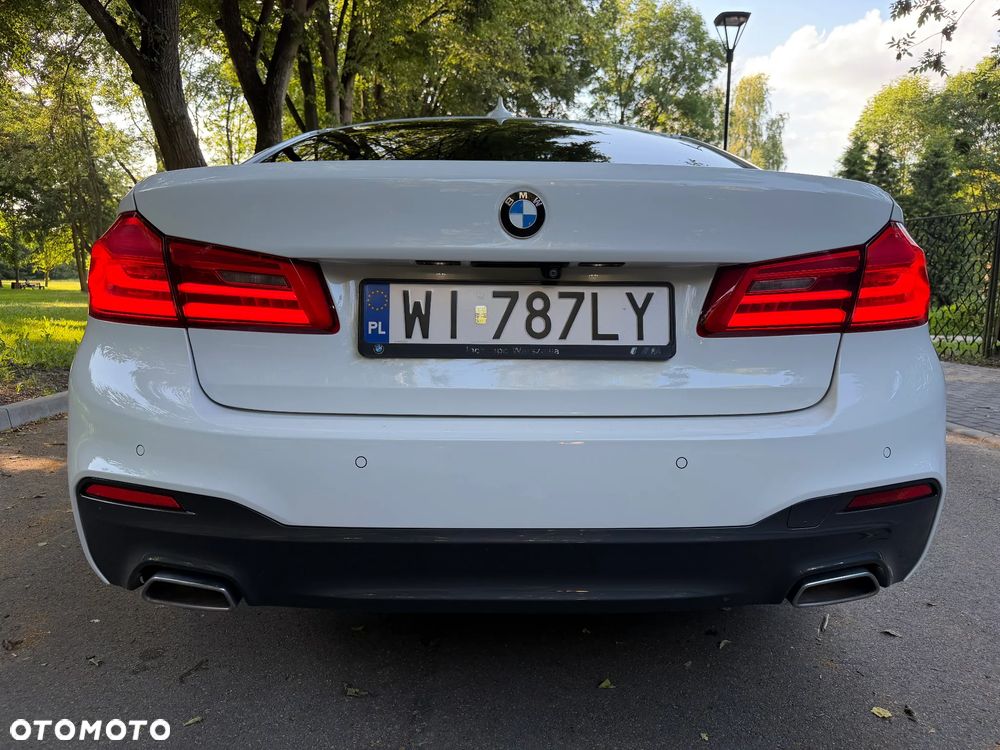 BMW Seria 5 520d M Sport - 6