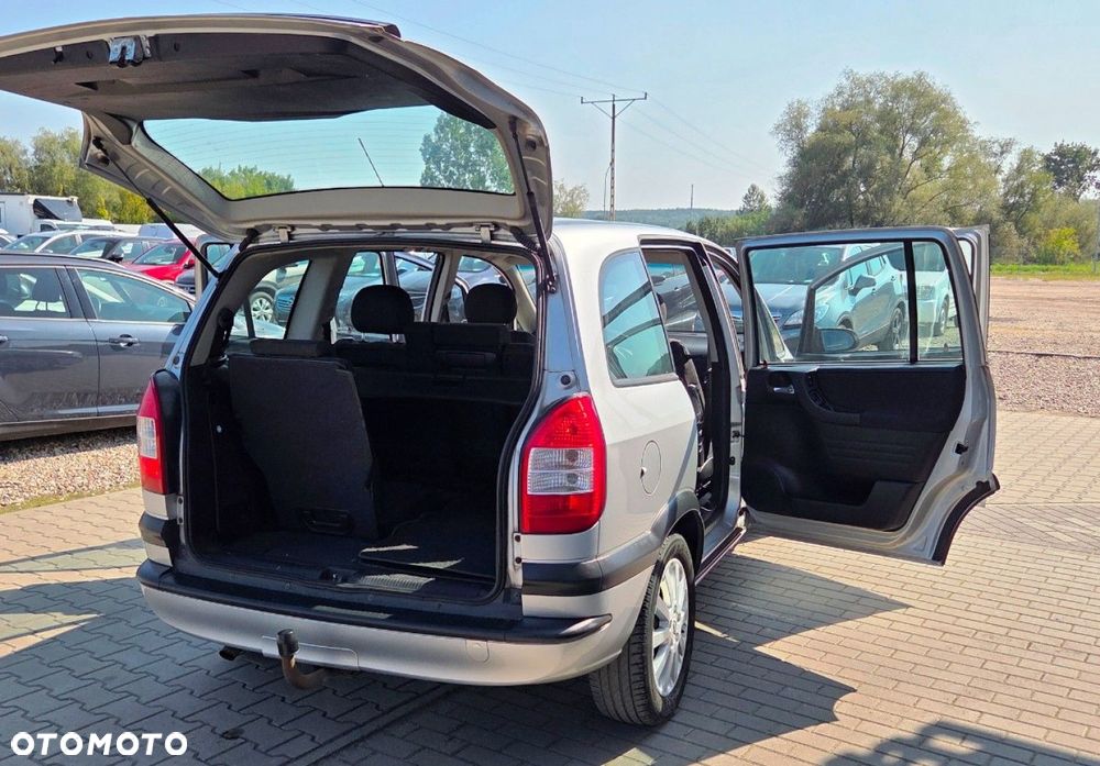 Opel Zafira - 28