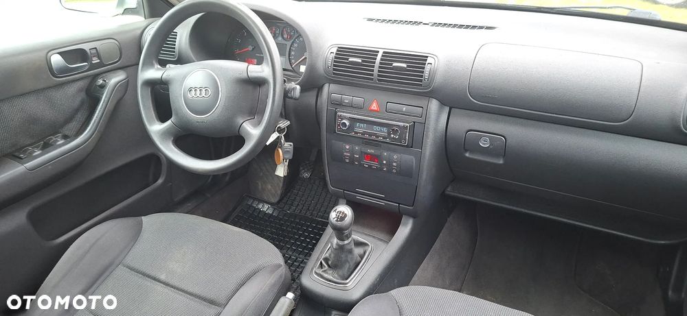 Audi A3 Sportback 1.6 Ambition - 16