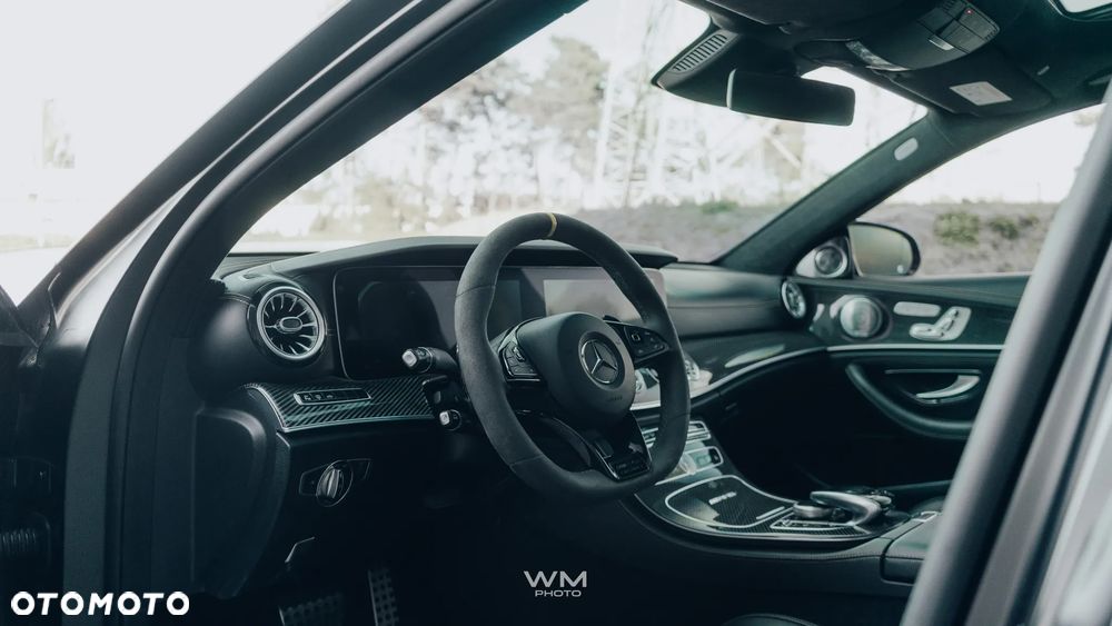 Mercedes-Benz Klasa E AMG 63 S 4Matic AMG Speedshift 9G-MCT Edition 1 - 14