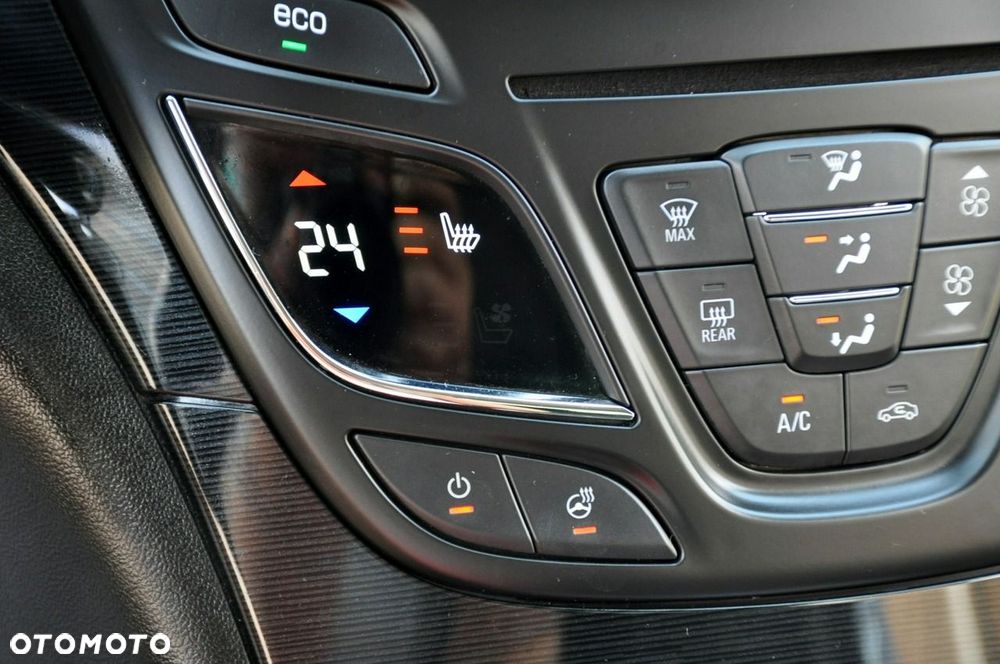 Opel Insignia - 34