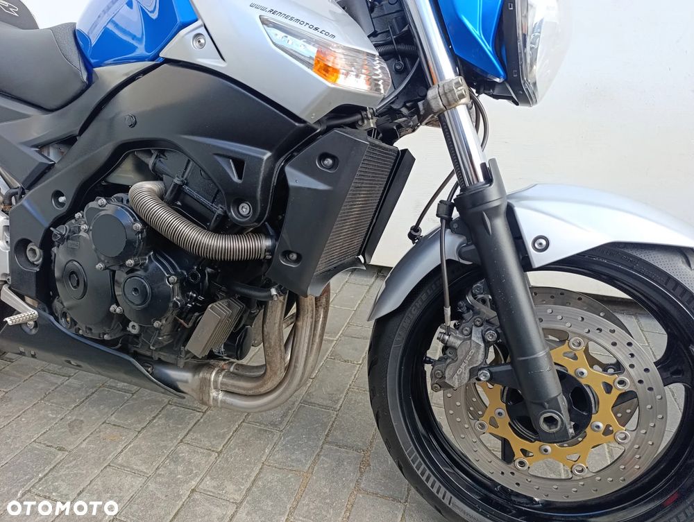 Suzuki GSR - 20