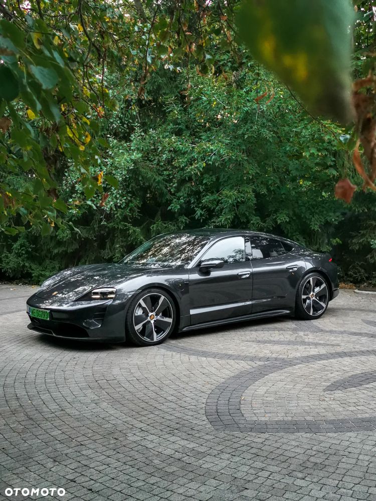 Porsche Taycan - 1