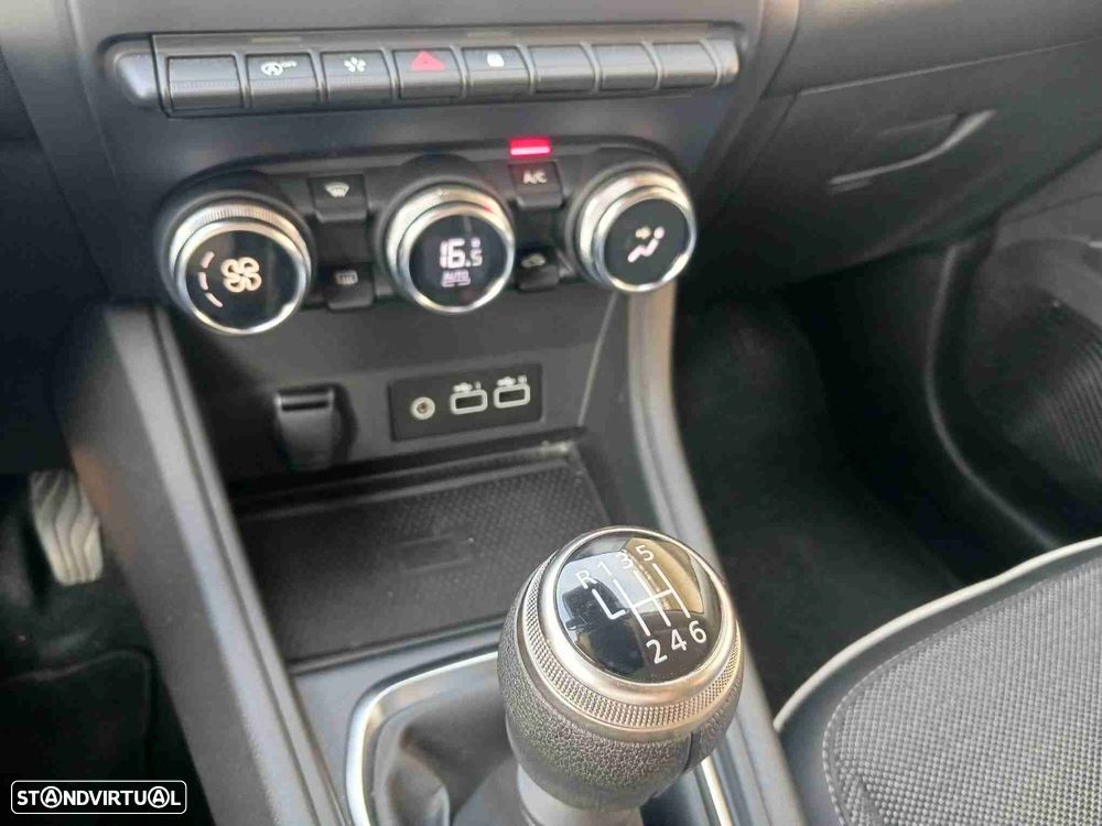 Renault Captur 1.0 TCe Techno - 16