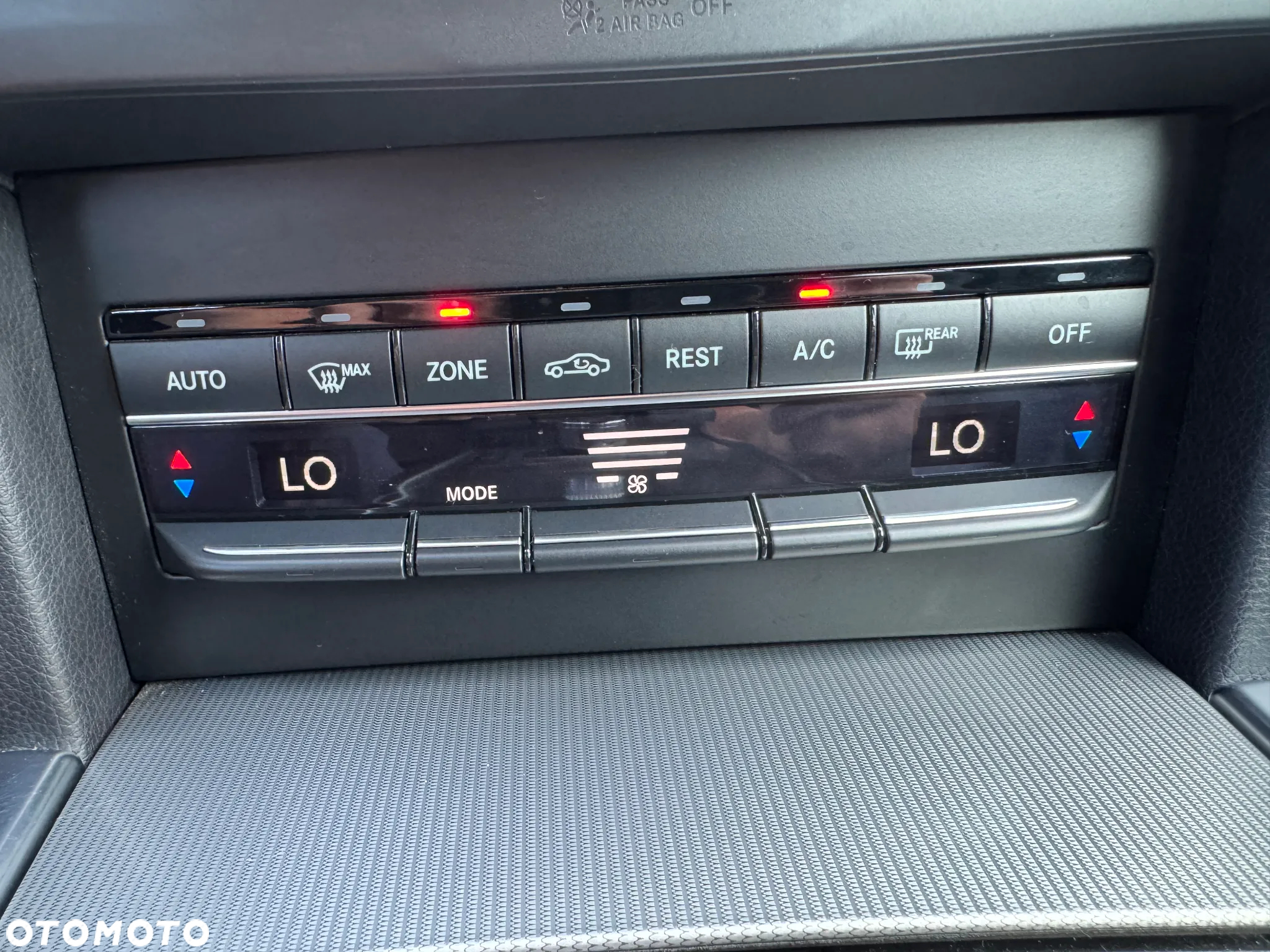 Mercedes-Benz Klasa E 350 BlueTEC 4-Matic Avantgarde - 35