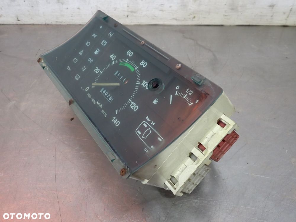 LICZNIK FIAT 126P 7534473 7534474 832302010 - 8