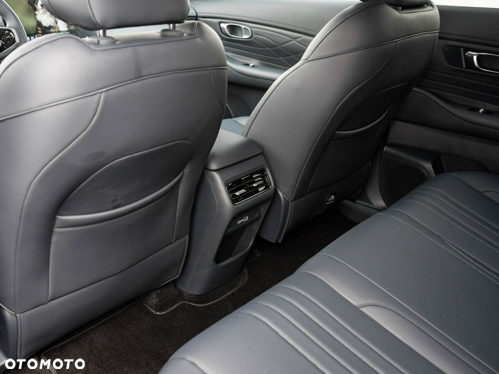 Geely Starray EM-i 1.5 PHEV Pro - 26