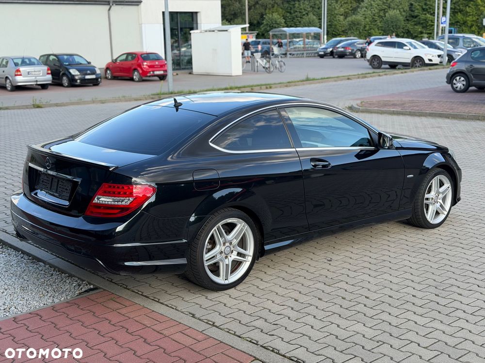 Mercedes-Benz Klasa C 180 CGI BlueEff - 10