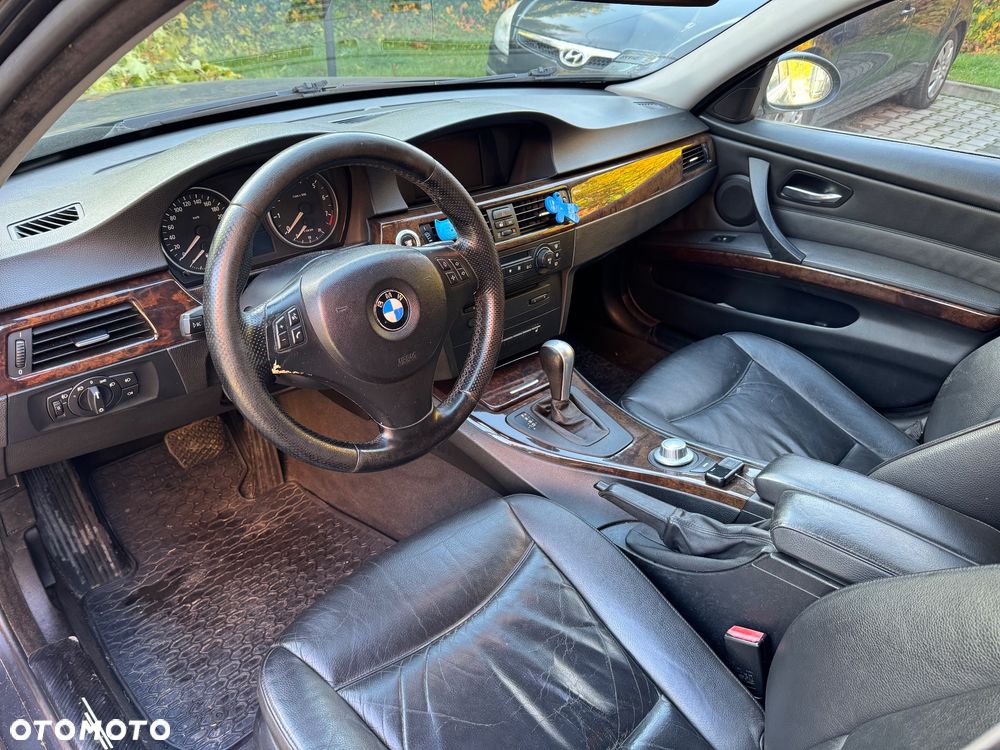 BMW Seria 3 325i Touring - 5