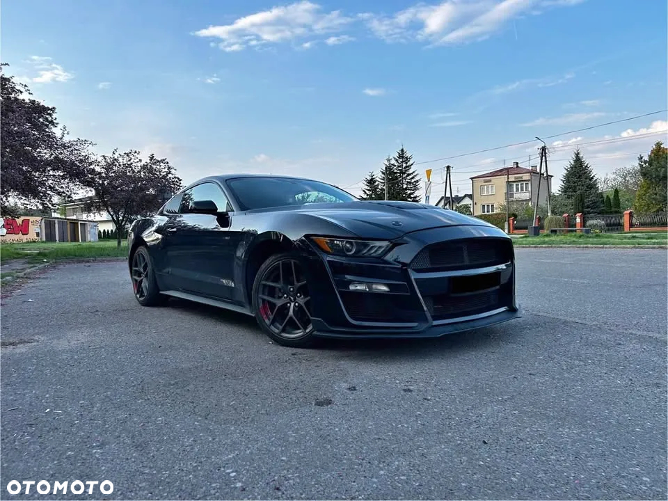 Ford Mustang - 2
