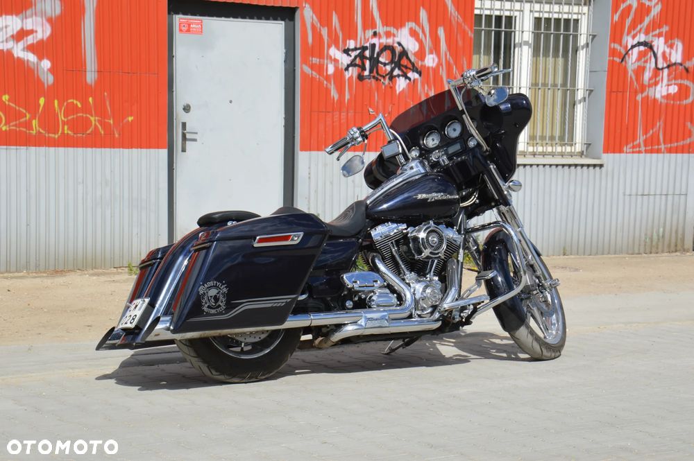Harley-Davidson Touring Street Glide - 12