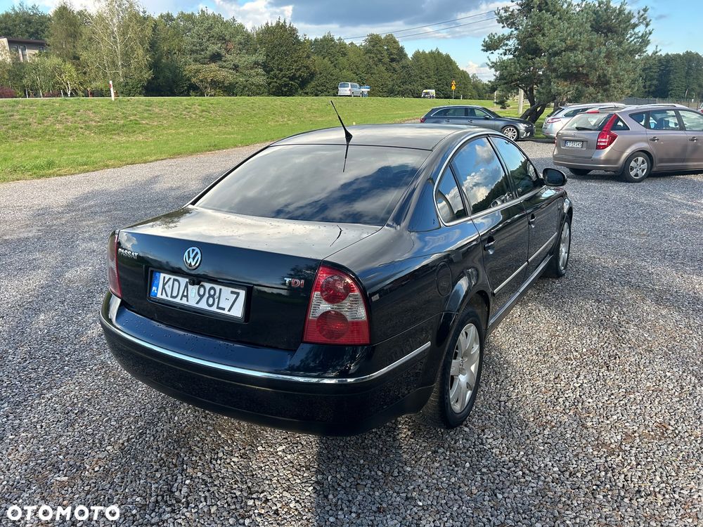 Volkswagen Passat 1.9 TDI Highline - 2